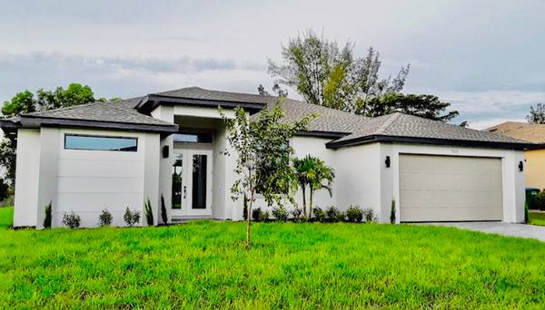 Luxury 4BR/2BA – $2295 1