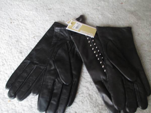 Exceptional quality of amazing  gloves 1
