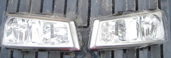 2003 - 2006 Silverado Avalanche Head Lights NEW 1