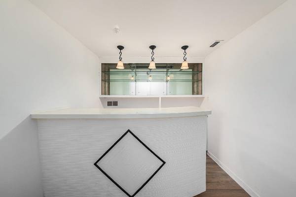 $1000.00 / 1br - Cozy 1 Bed/1 Bath Room in Tampa | Available 10/6 | $1000/mo63976136174723124