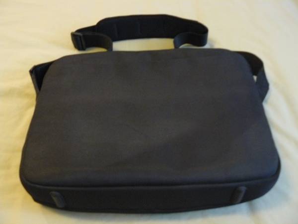 Pro Laptop Carry Case - Brand New 1