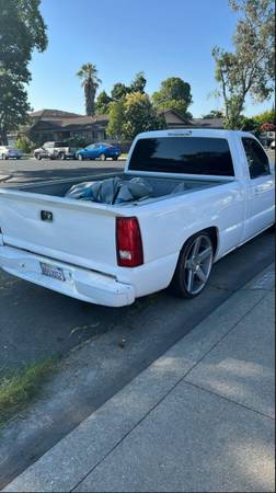 camioneta Chevy Silverado 2002 - $10,000 (Stockton Ca)63619305979649123