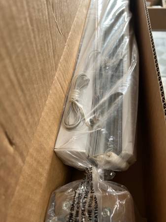 Levolor Mark I blind 46x46 & 46x22 1