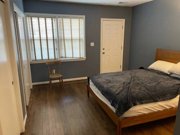 $2,350 / 1br - 700ft2 - Furnished one-bedroom available Oct. 1 (16th & U)63895919484803122