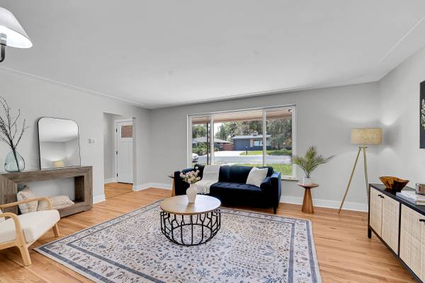 $810,000 / 4br - 1839ft2 - Updated Finishes on Quiet Cul-de-sac (Lakewood)63973503390466121