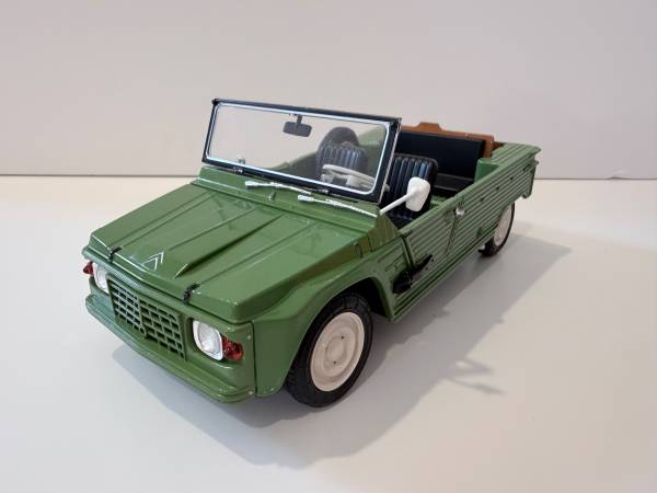 Citroën Méhari by Solido 1/18 - like new - no box 1