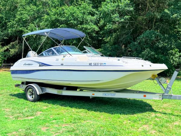 DECK BOAT--HURRICANE SUN DECK SD217 BOAT W/ FOUR STROKE 130HP HONDA AND TRAILER! 1