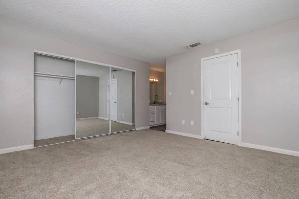 $2,250 / 2br - 1230ft2 - 2B/2.5B, Parques Públicos Cercanos, Acceso Fácil a Autopistas (54 Quay Court, Sacramento, CA)63844737051779122