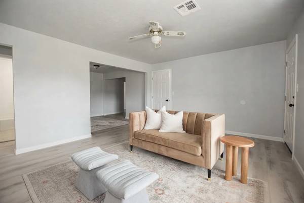 Charming 4 Bed/2 Bath Single Family Home in Oklahoma City - Available 1