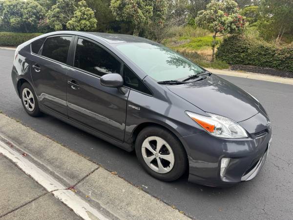 2015 Toyota Prius - $10,000 (San Francisco)63617509208193123