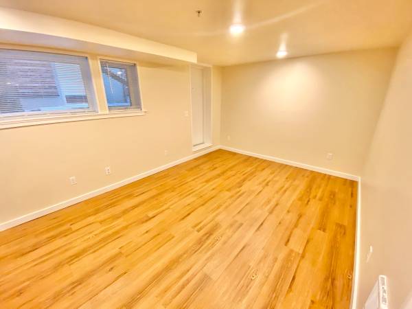 $1,295 / 298ft2 - Studio with Prime Location & Parking in Capitol Hill - Austin Apts (Seattle)63910063531523124
