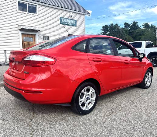 2014 Ford Fiesta SE, coche de Florida, sin óxido, todo eléctrico, Bluetooth, único propietario - $7.990 (Hampton, NH, Ruta 1)63470891256193123