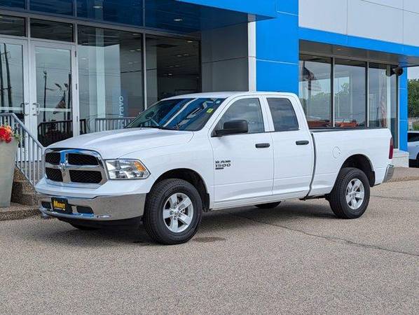 2024 RAM 1500 CLASSIC SLT