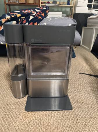 Ice maker 1