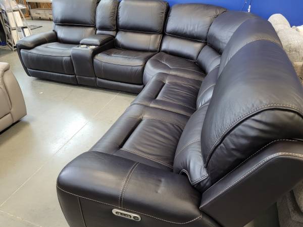 Clearing out overstock sectionals Sofas & more! 1