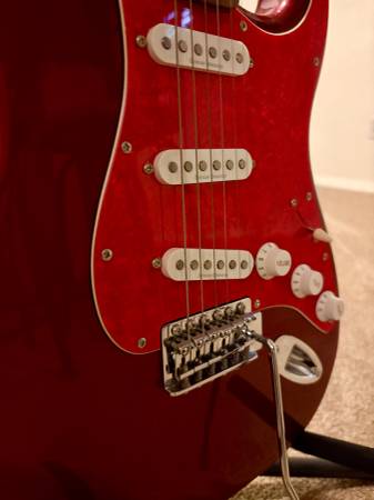 Stratocaster Squier + Marshall Amp - musical instruments