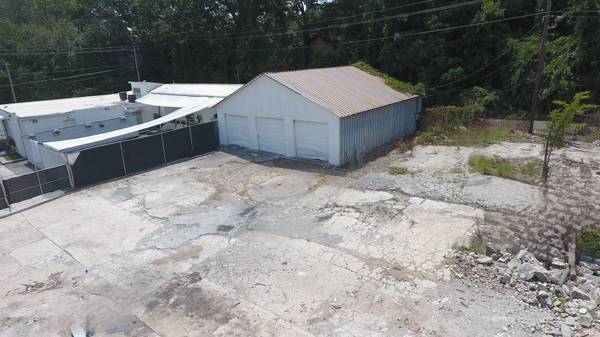 $8,000 1 Acre of Industrial Outdoor Storage (IOS) (412 Sawtell Ave)63738094399491121