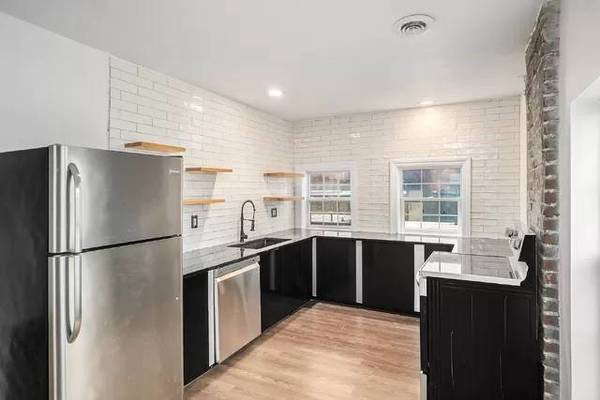 $900 / 1br - Quiet 1 Bedroom – steps from Hayes cafés & boutiques (hayes valley)64055520045826123