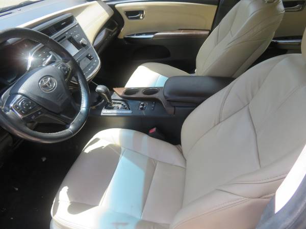 2015 Toyota Avalon XLE - $2,500 (al este de la carretera 290)63439683105027124