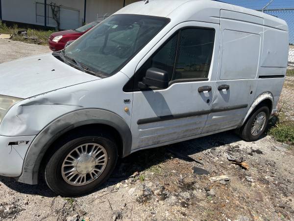 2013 Ford Transit Connect XLT - $2,999 (Houston)63622257873795123