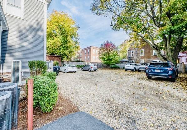 $4,500 / 3br - 1900ft2 - Salem (McIntire/Chestnut) (Salem, MA)63655267932035122