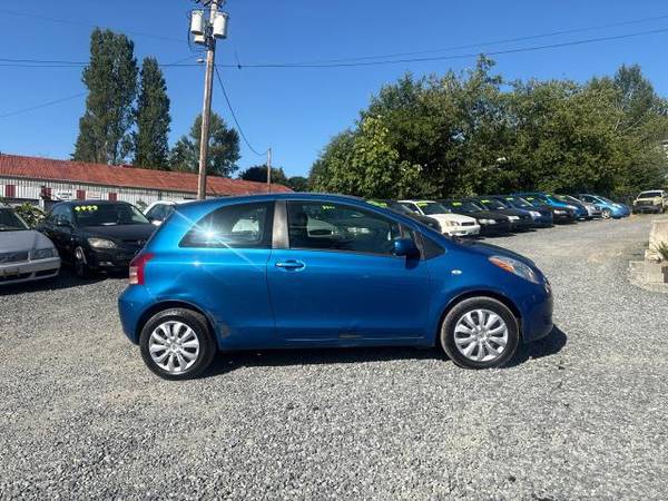 2007 Toyota Yaris de 3 puertas Hatchback - $5,999 (Lynnwood, WA)63617243245825121