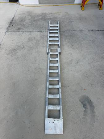 Fly racing folding motorcycle ramp  - good condition 1