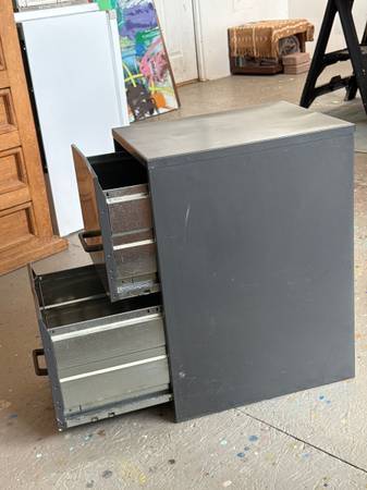 File cabinet 1