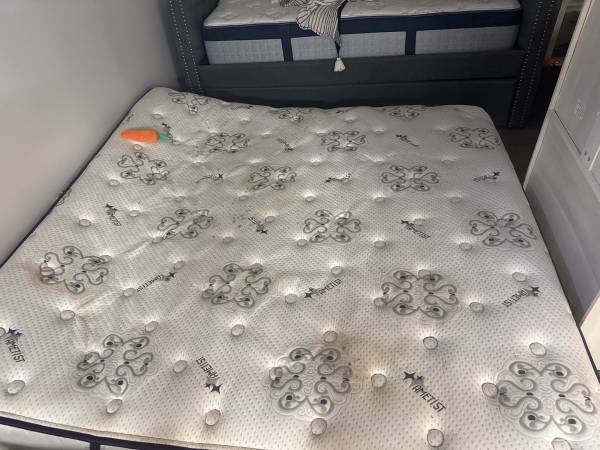 King size Mattress 1