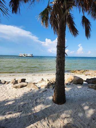 $69,995 / 2br - 1152ft2 - Near John's Pass / Gulf BEACHES 2/2 mobile home. Fully FURNISHED (St petersburg)63991225641475120