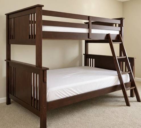 ****Twin /Full Bunk Bed ***** 1