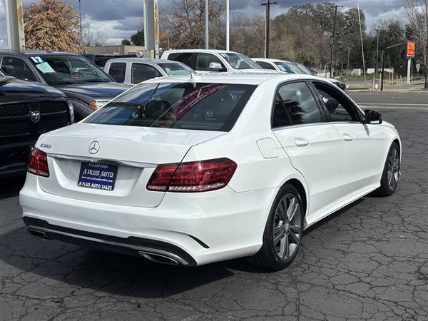 2016 MERCEDES-BENZ E350 ** REALLY LOW MILES ** - $16,99563619519304193122