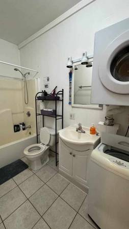 $600 / 1br - apartamento estudio con techos altos (52 Newton St, Everett)63810113206531124