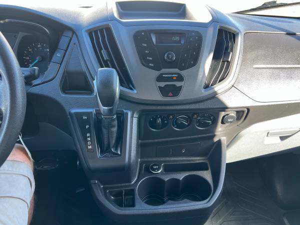 2015 Ford Transit T-250 Extended - Photo 11
