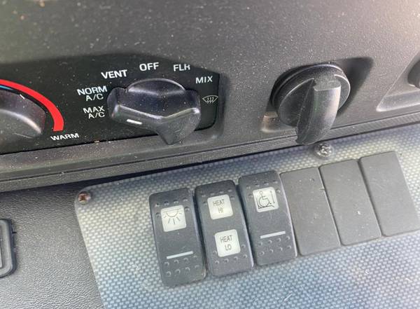 2013 Ford E450 Mobility Shuttle - Photo 11