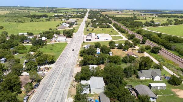 $134,000 FOR SALE! Investment opportunity! 0.47 acre land w/ commercial zoning! (Rogers)63806836932225122