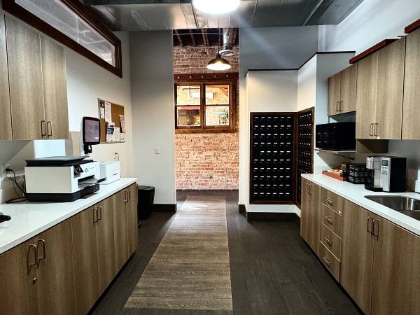 $760 đ Work Close to Home â Office Space in Ogden. (Ogden)64210696931459122