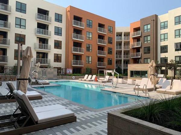 $4,260 / 2br - 1151ft2 - GE washer & dryer in each home, Bike repair shop & bike storage room (san jose west)63880130634881122