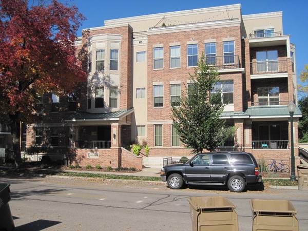 two bedroom luxury Campus/ Capital. 1