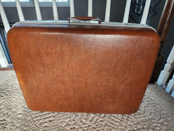 Vintage Samsonite Sherbrooke Suitcase 1
