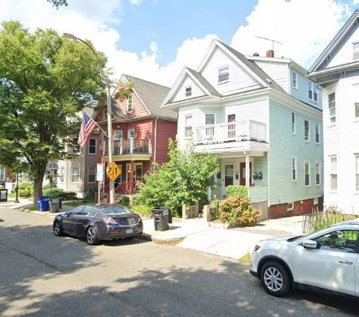 Davis Square 2 Bed/1 Bath | Highland Ave 1
