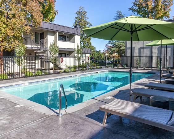 $1,801 / 2br - Situated in Carmichael!, 2bd 1ba, Relaxing Spa (4729 Manzanita Ave, Carmichael, CA)63961336627331121
