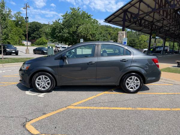2018 Chervolet Sonic LS ( SOLO 60K MILLAS ) - $9,500 (Merriam)63621970308481121