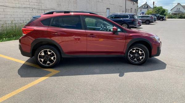 2018 Subaru Crosstrek 2.0i Premium Sport Utility 4D - $13,999 (+ Platinum Auto Sales of CNY)63442723202433121