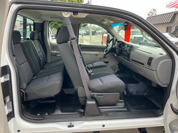 2012 GMC SIERRA 3500HD 4x4 - Photo 11