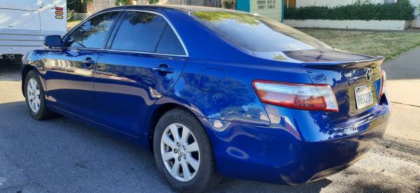 ¡AHORRADOR DE GASOLINA DEFINITIVO! TOYOTA CAMRY HÍBRIDO 2008*45 MPG*¡PINTURA NUEVA! - $7,500 (North SAC) ((FIRME))63619519754753124