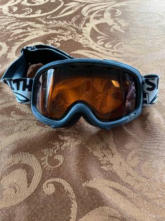Youth Smith ski goggles 1