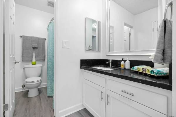 $1,995 / 1hab - 800ft2 - 1 habitación 1 BA en Tarzana + A/C + encimeras de cuarzo + $1995 de descuento (Tarzana)63701092918275122