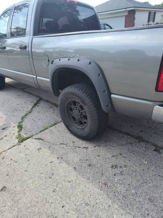 2007 dodge ram 2500 5.7 hemi (especial para mecánicos) - $2,000 (EASTPOINTE)63470234773891123