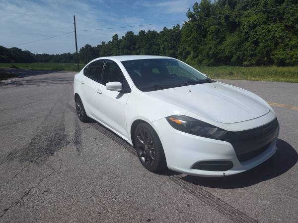 2016 Dodge Dart.... Runs Good!!!! - $5,800 (clarksville)63621419715843122